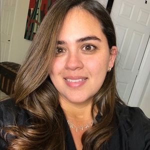 Meet your Posher, Pia